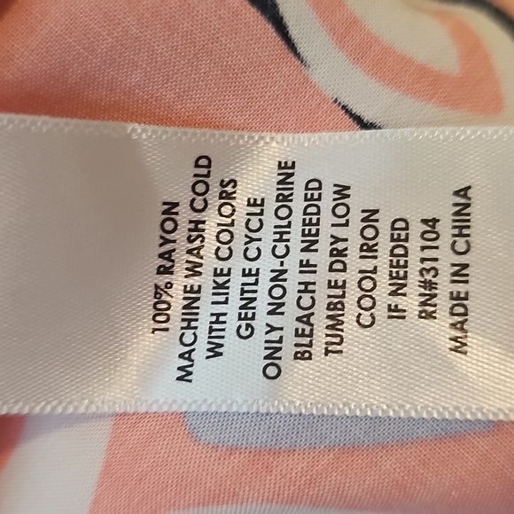 Crown and Ivy Chic Pink and Black Patterned Blouse - Picture 10 of 12